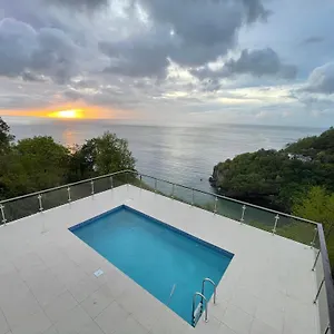 Vino Lucia Marigot Bay